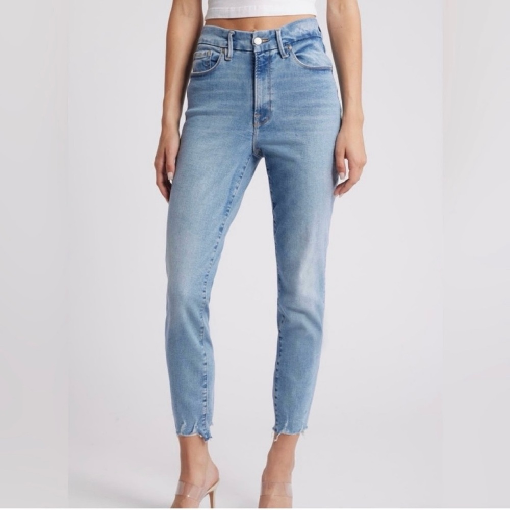 Good American Always Fit Good Legs
Chew Hem Crop Jeans Size 0/25